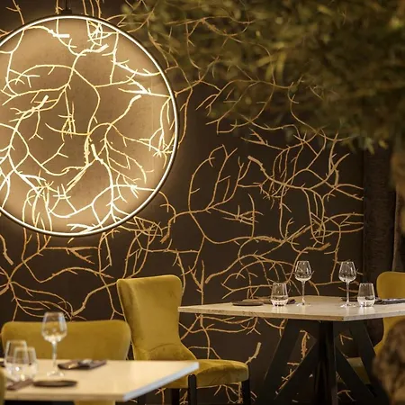 Logis Parenthese, Restaurant &